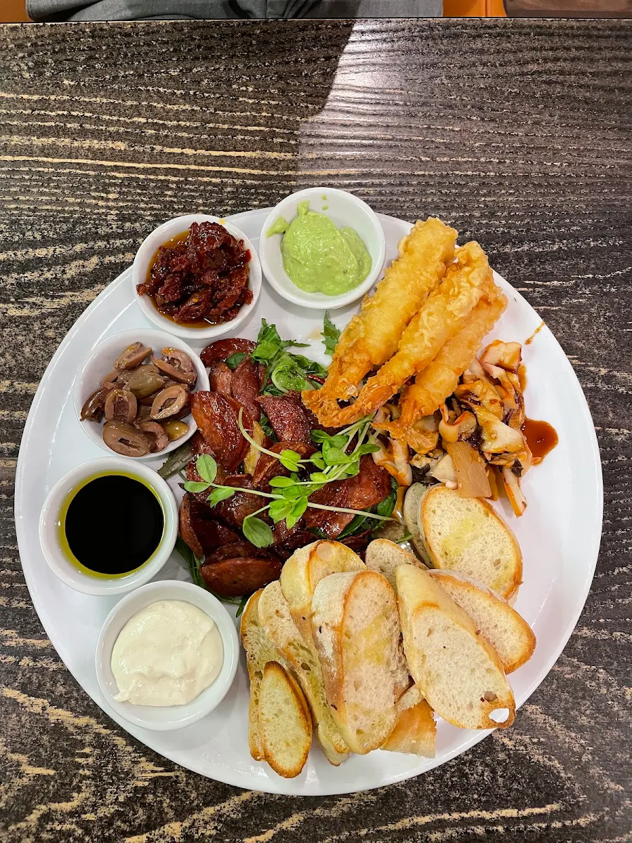 Share Plate, Italian Riley's Cafe Restaurant changed to TAVOLA MOUNT PLEASANT