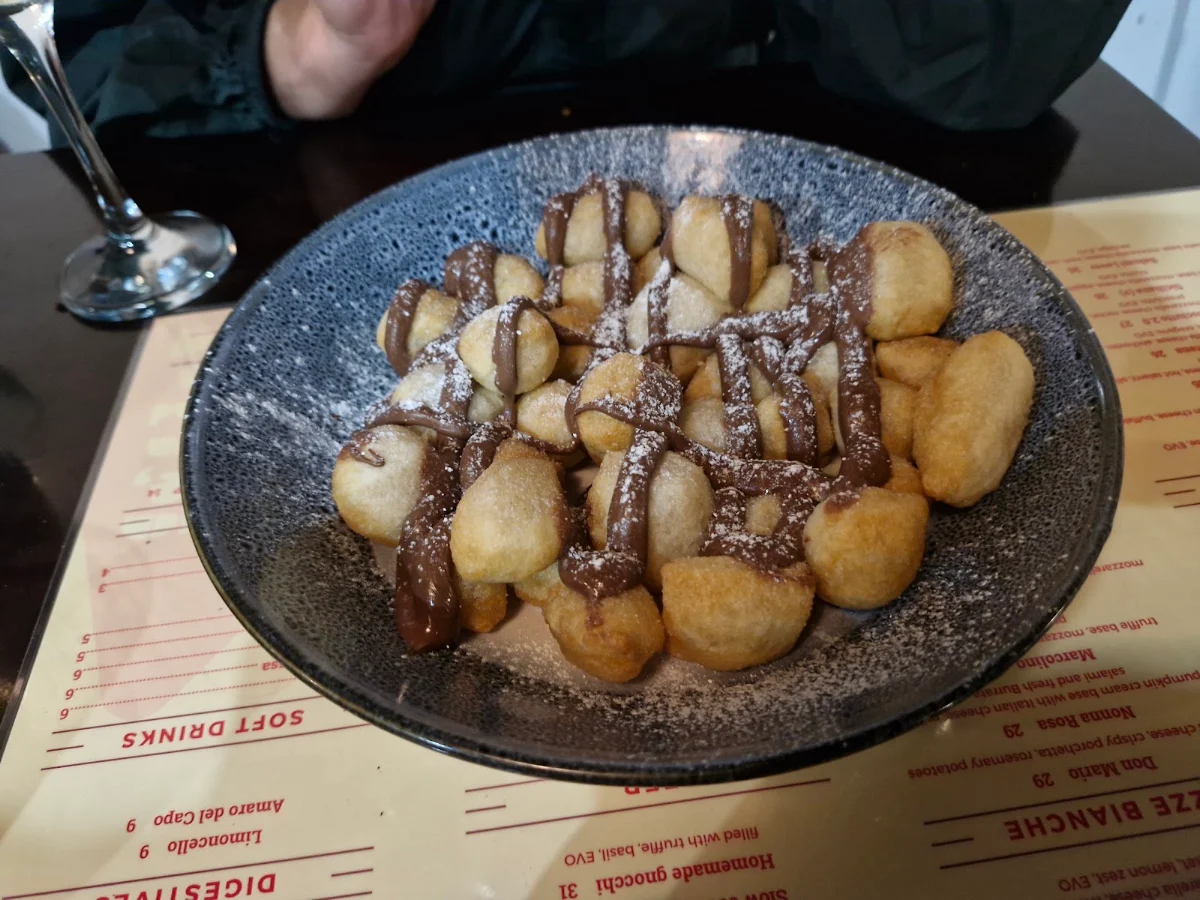 Highlights, Lil Franky Pizzeria