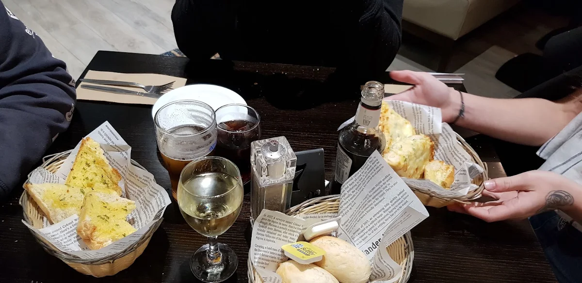 Cheesy Garlic Bread, Echuca Workers