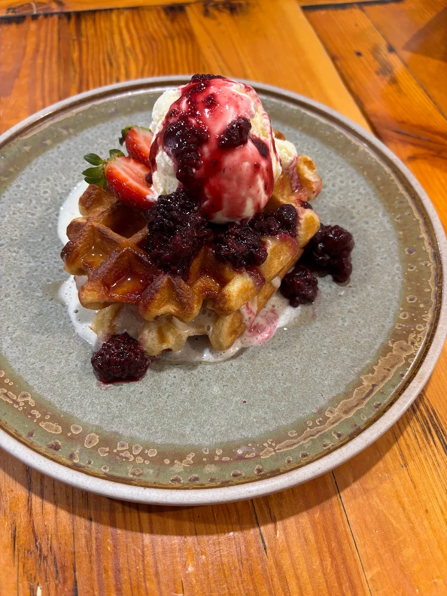 Cinnamon Waffle with Maple Syrup and Ice Cream