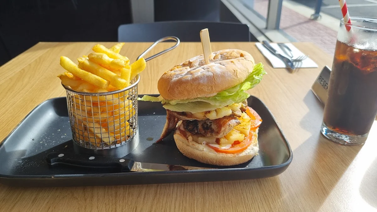 Highlights, Ventnor Hotel