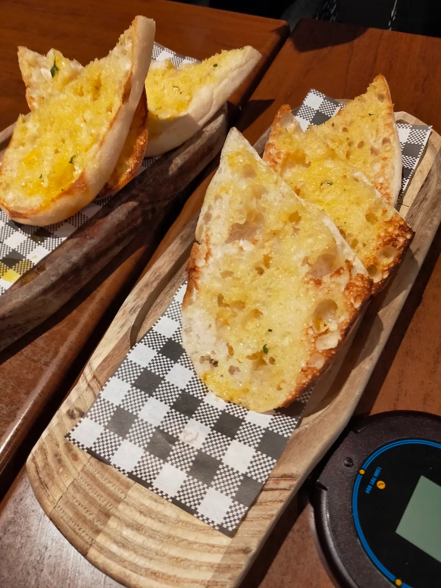 Garlic Bread, ESCAPE PIZZERIA