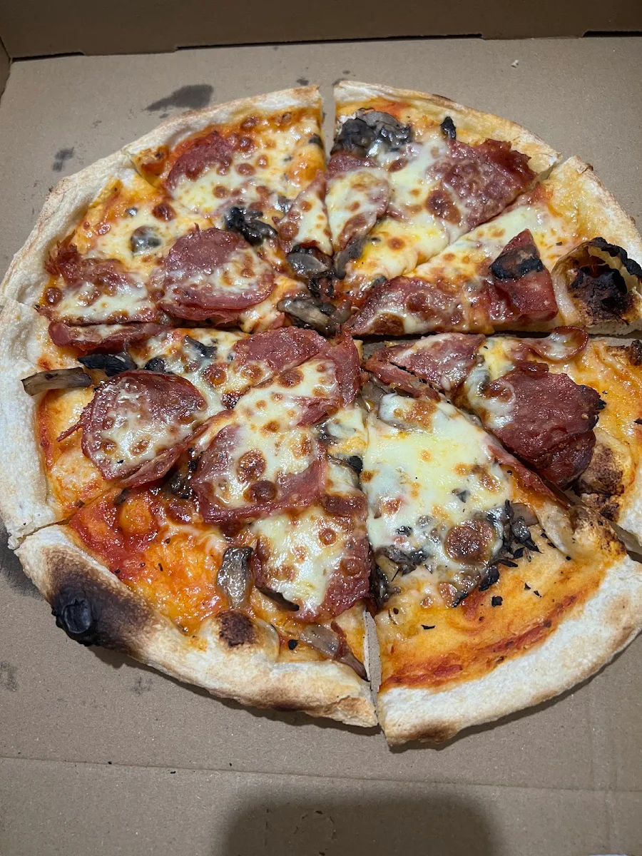 Highlights, ESCAPE PIZZERIA