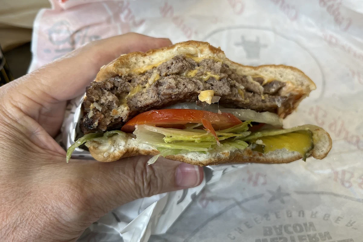 Highlights, Carl's Jr. Pooraka