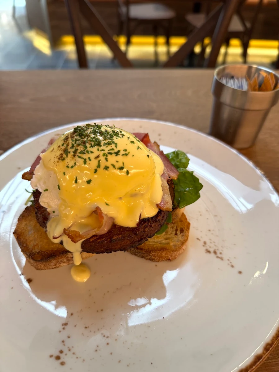 Highlights, Bee Keen Cafe Knox