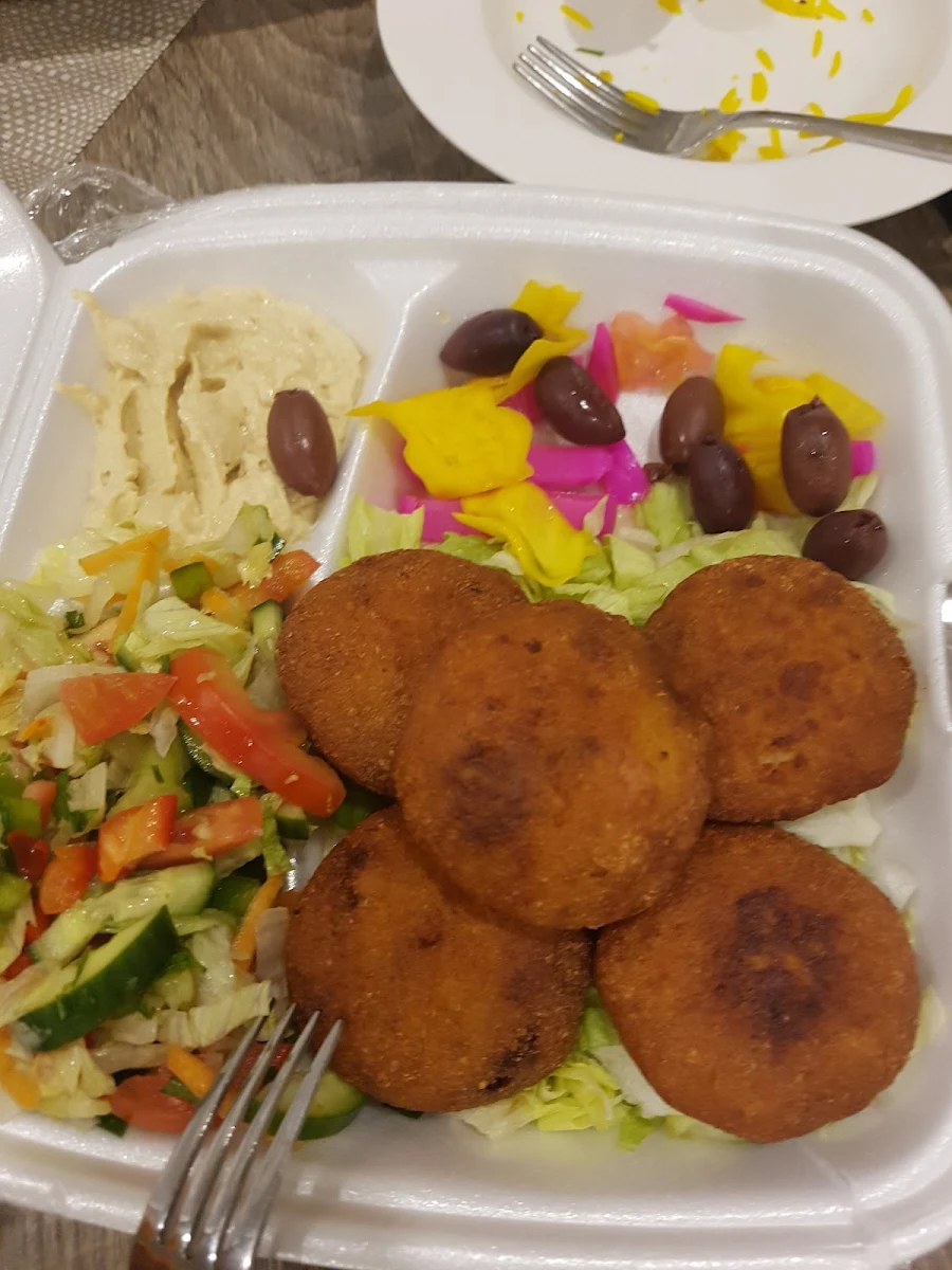 Highlights, Camel's Rest Cafe