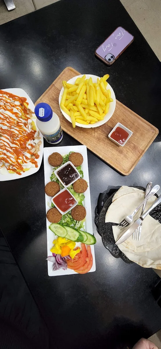 Highlights, Camel's Rest Cafe