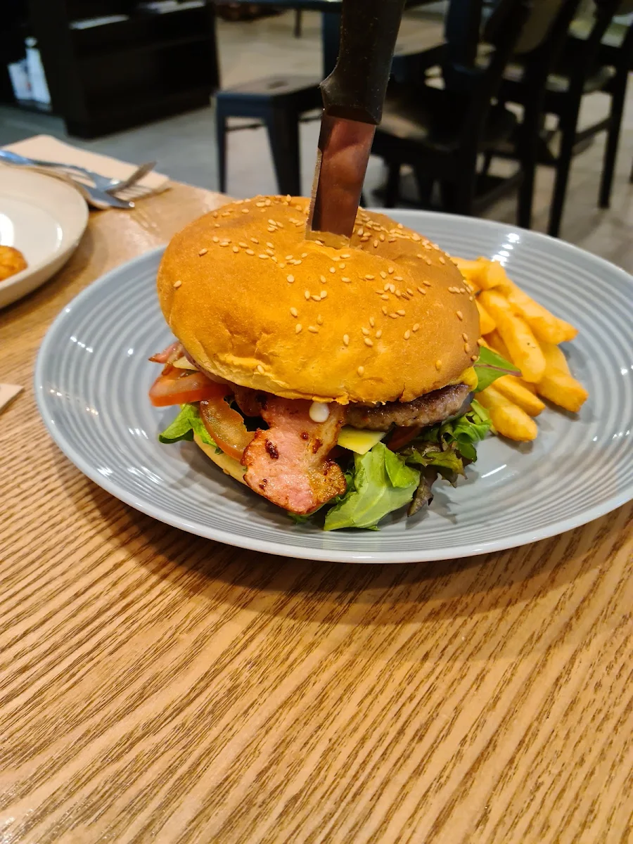 Beef Burger, Bread and Brew
