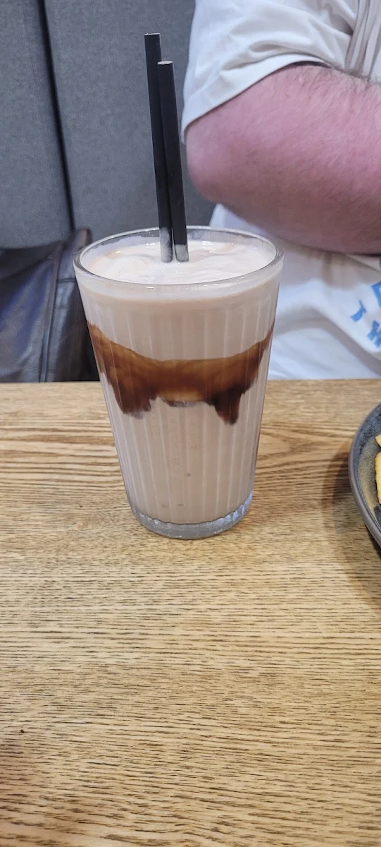 Chocolate Thick Shake, Bread and Brew