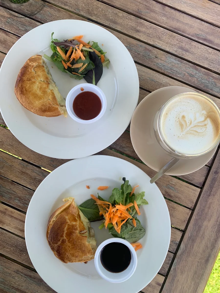 Highlights, Barney's Cafe, Bookham