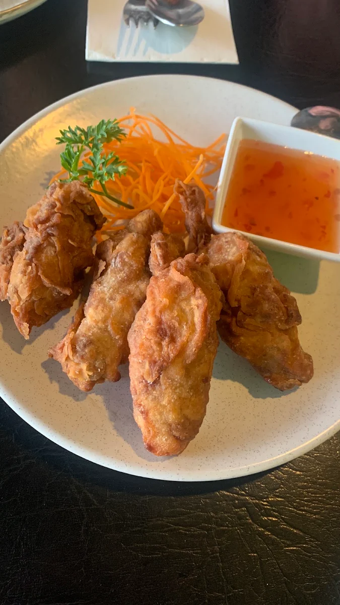 Bangkok's Crispy Chicken Wings