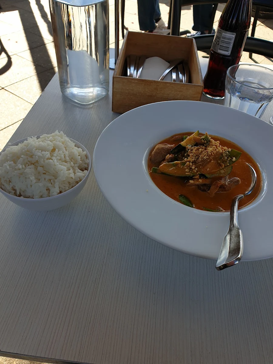 Jasmine Rice, Oishii Japanese and Thai Restaurant