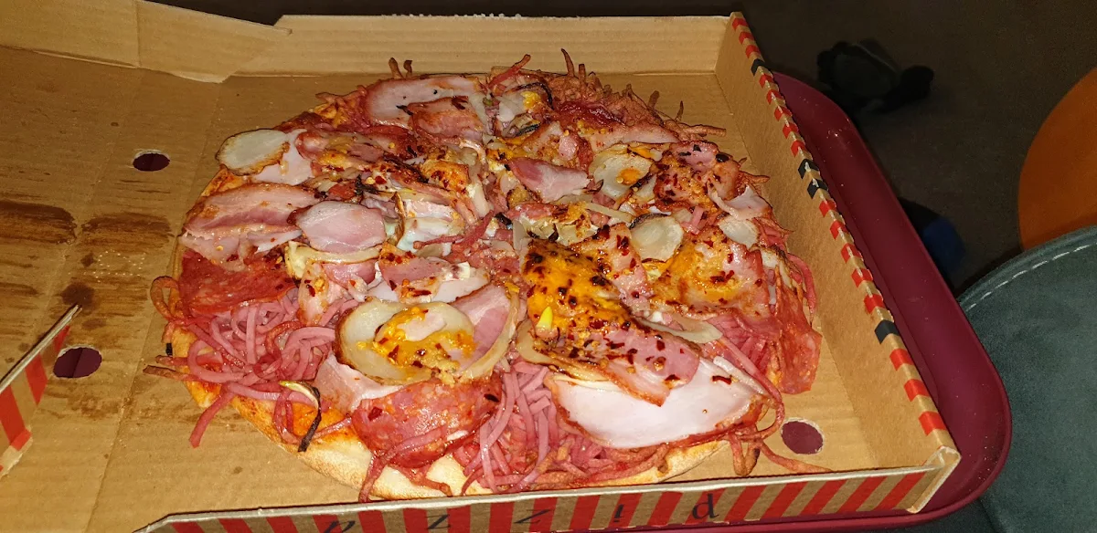 Aussie Extra Ham Bacon Add Onion Garlic and Chilli Flakes