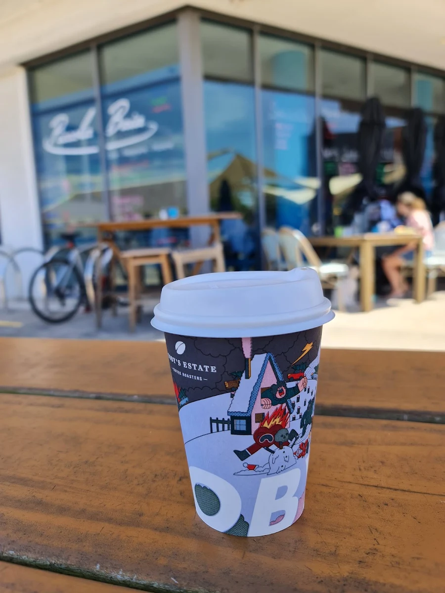 Chai Latte, Piccola baia