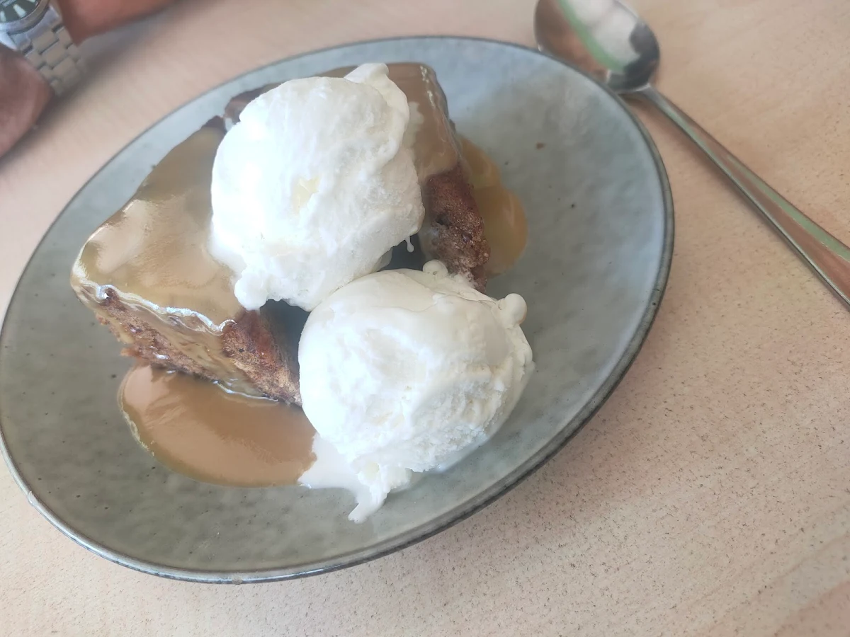 Sticky Date Pudding, Quinninup Tavern