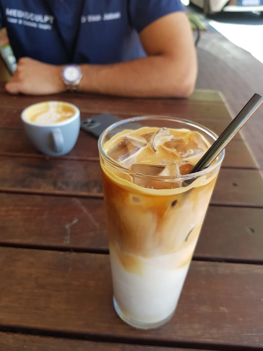 Cold Coffee, Architects and Heroes