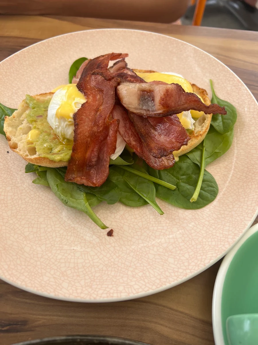 Benedict with Bacon