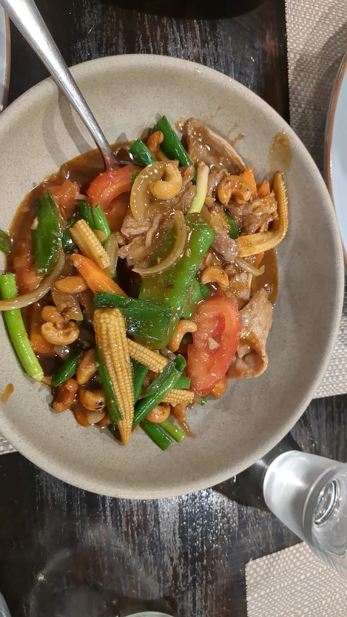 Highlights, Pad Thai Chisholm
