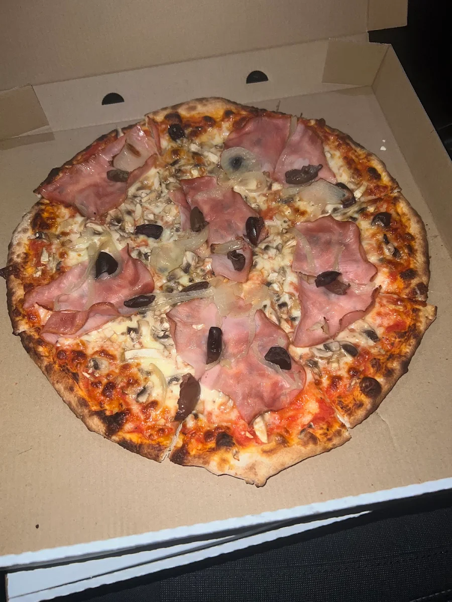Highlights, Terranova Pizza Cafe
