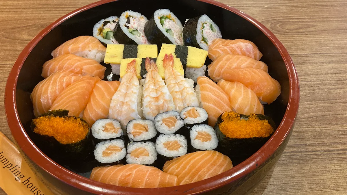 Highlights, Sushi & Dumpling House