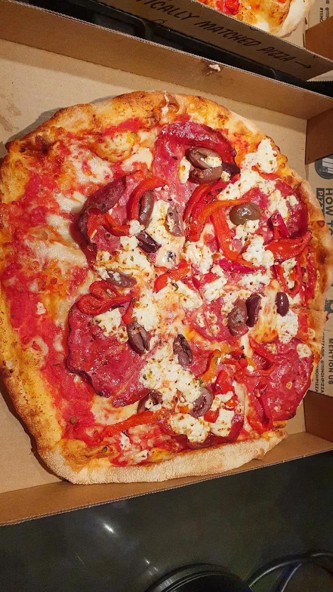 Salami Pizza