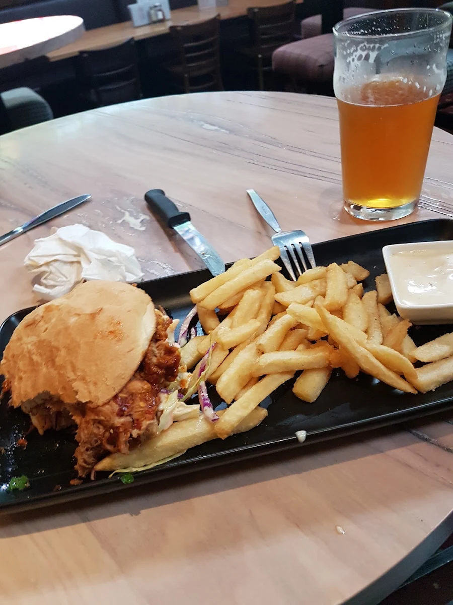 Pulled Pork Burger, Queens Arms Hotel