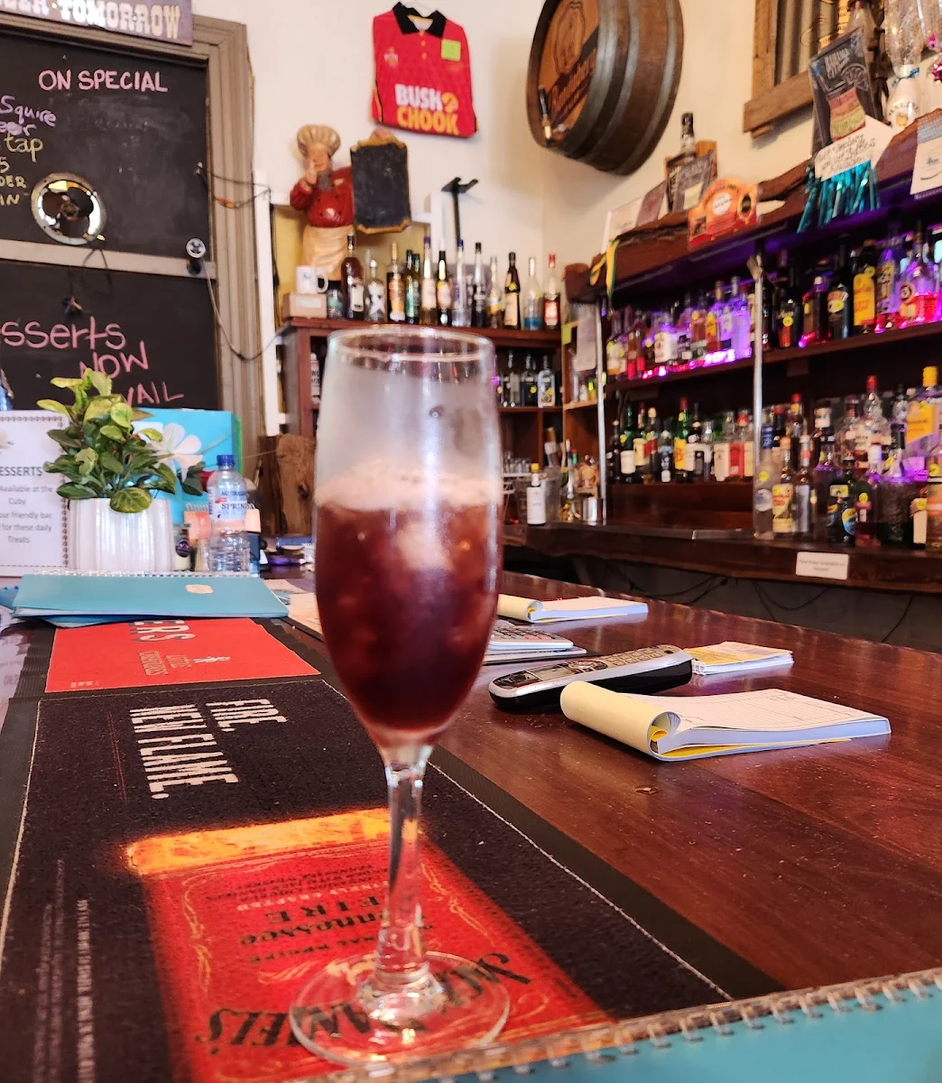 Highlights, Cuballing Tavern