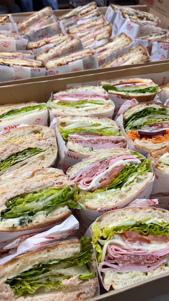 Highlights, Janus Deli Molendinar