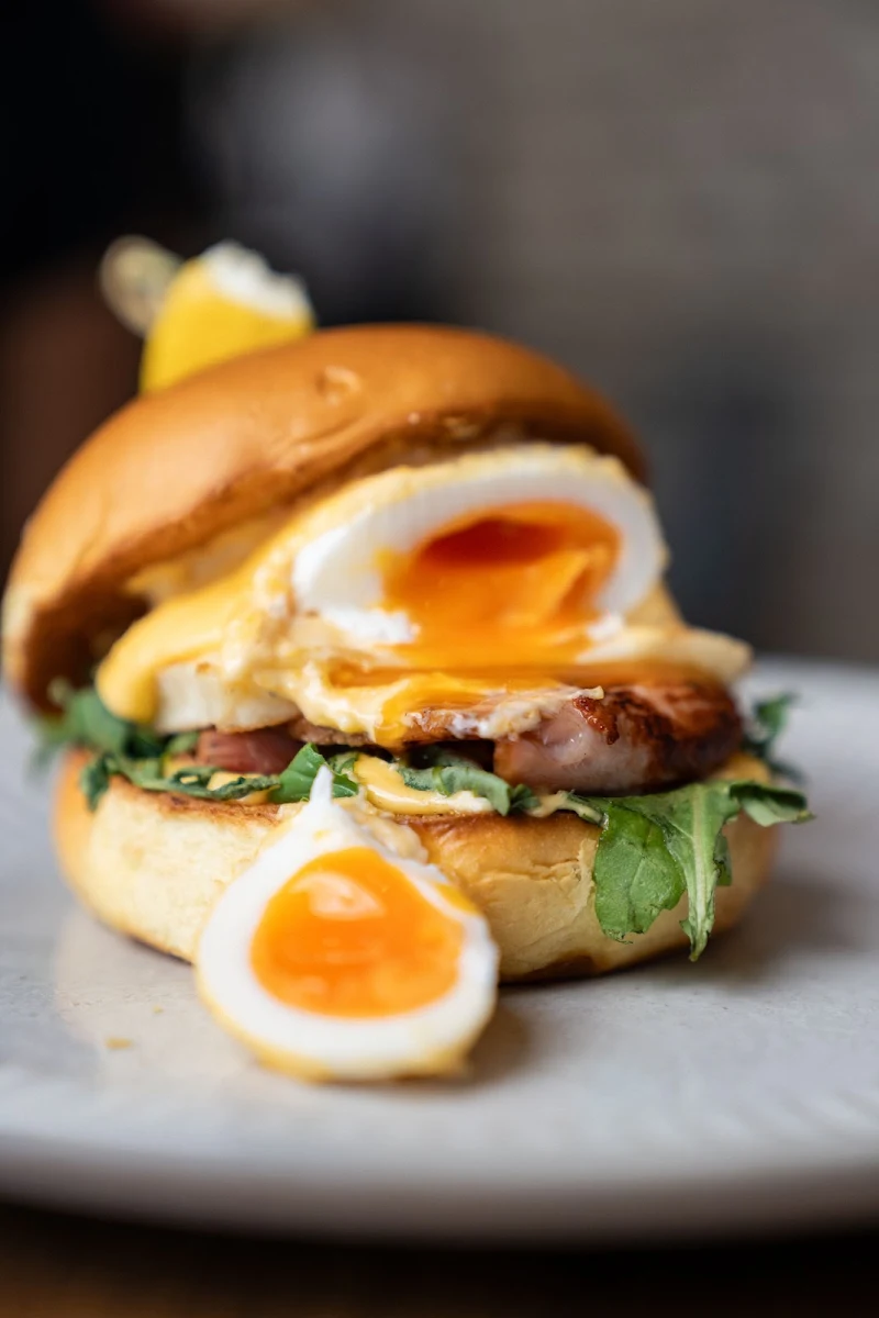 Bacon & Egg Bun