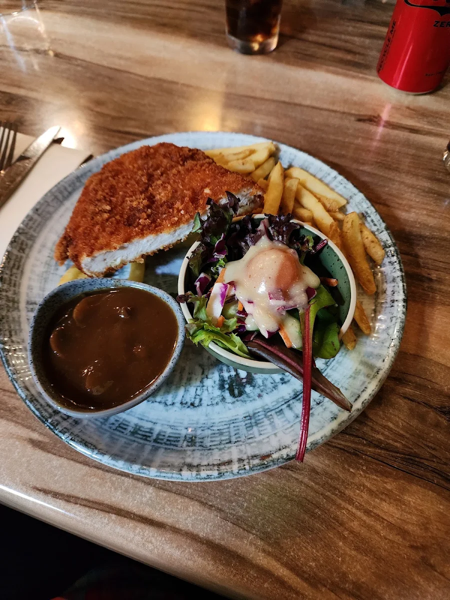 Seniors Chicken Schnitzel with Mushroom Gravy