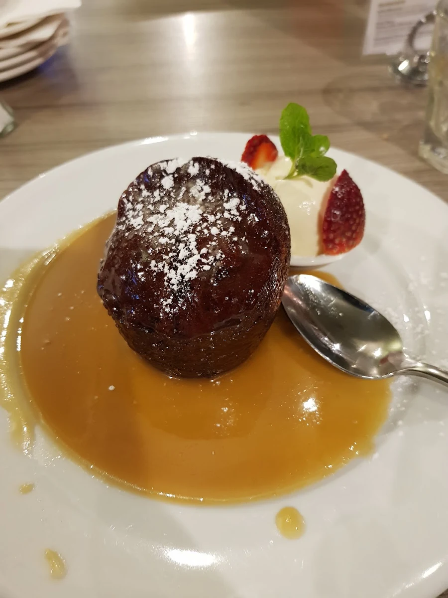 Sticky Date Pudding, The Lilydale International