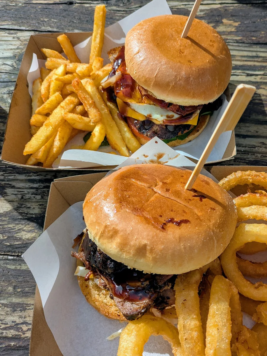 Pulled Brisket Burger, Smoke N Grill