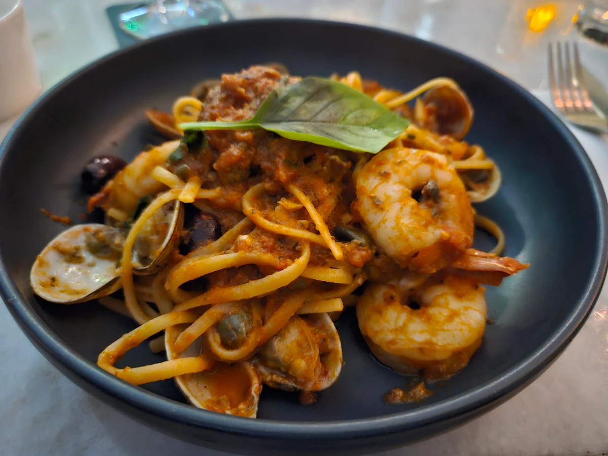 Massa À Putanesca