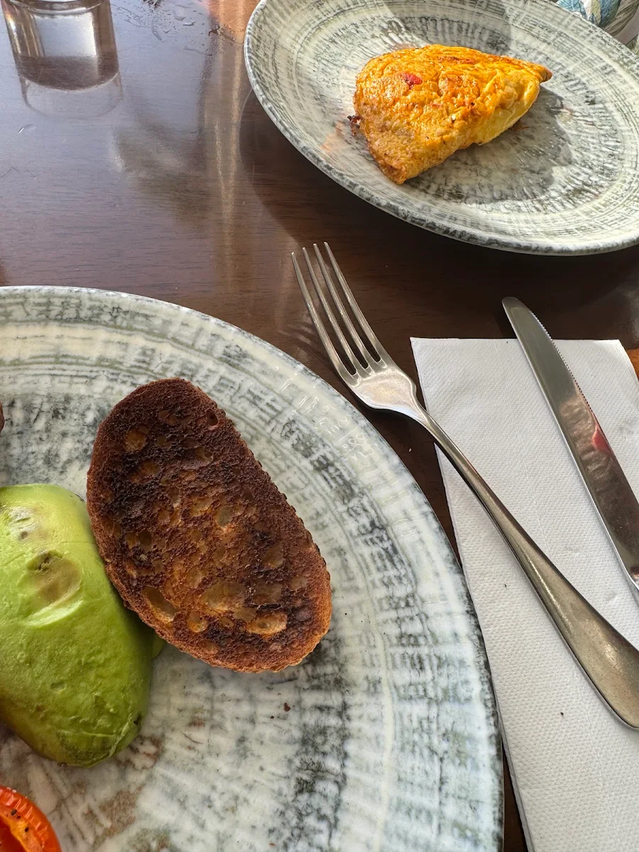 Highlights, Feast Restaurant