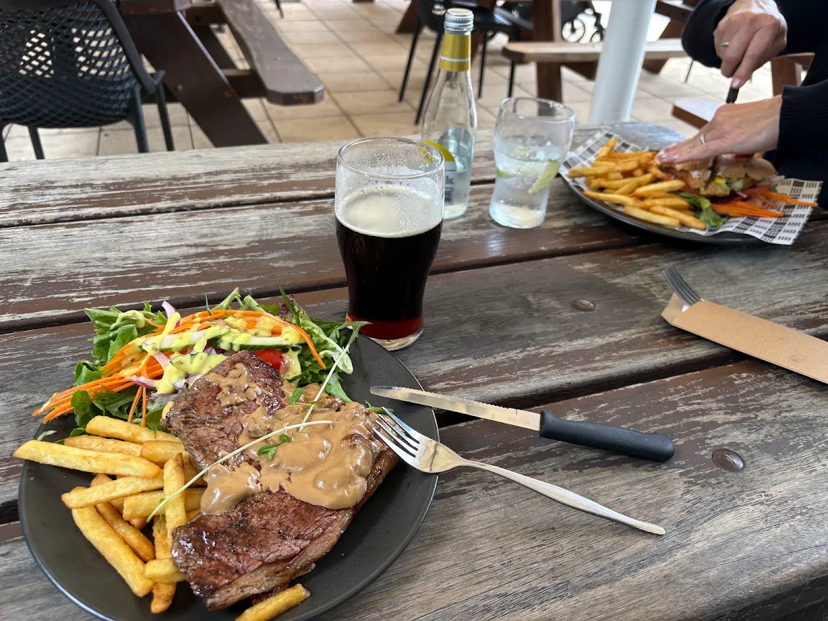 Highlights, Caledonian Hotel