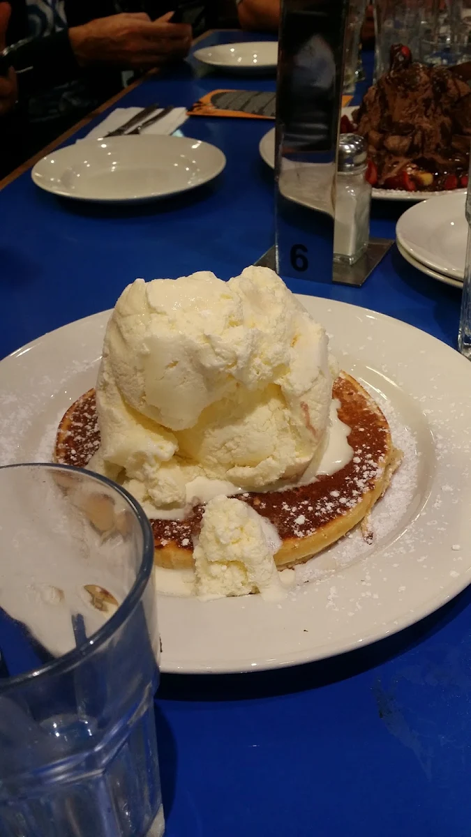 Maple Pancake, Lazy Moe's