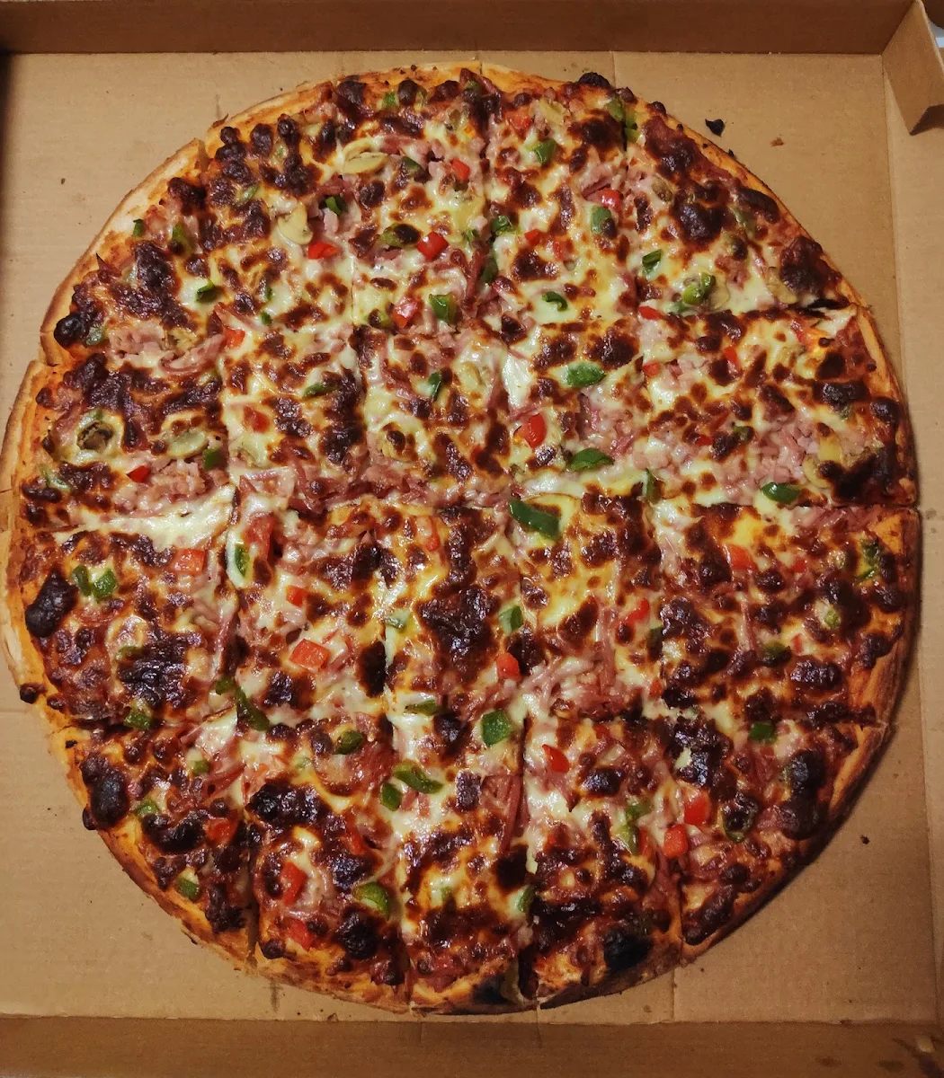 Highlights, Moonlite Cafe & Pizza