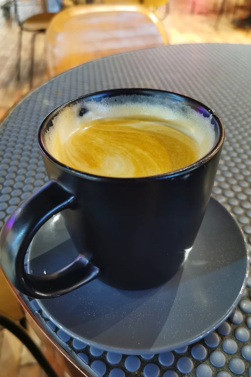 Highlights, LV Kafe