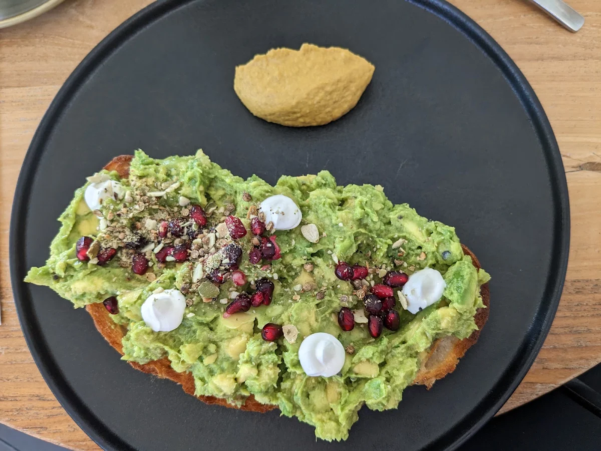 Avocado Hummus