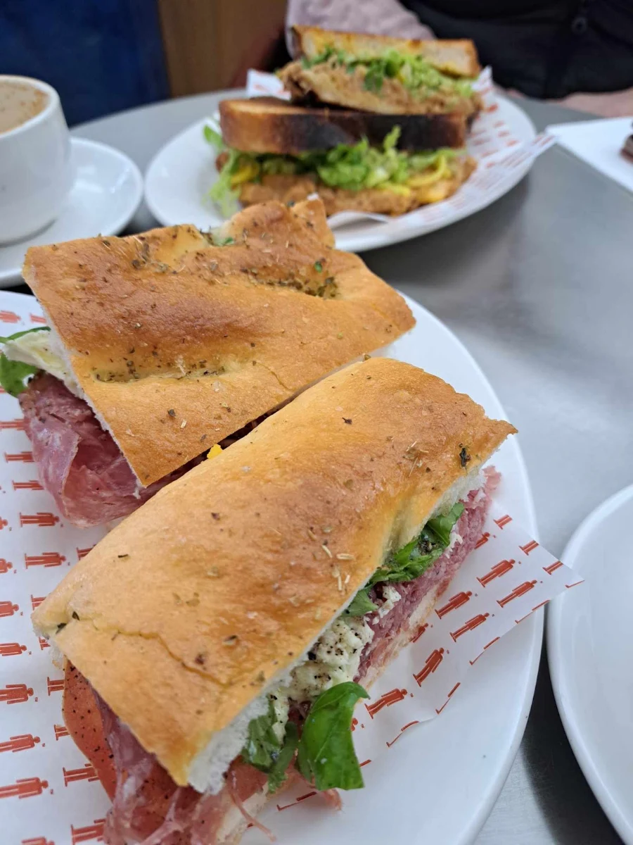 Mortede, Pinco Deli