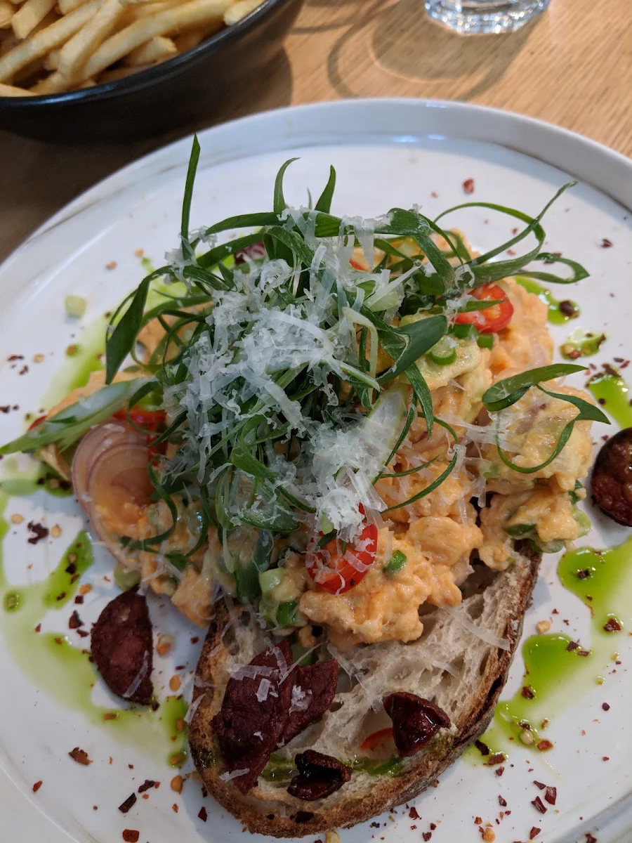 Chilli Scrambled Eggs