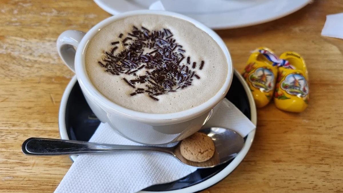 Highlights, Big Oma’s Coffee House