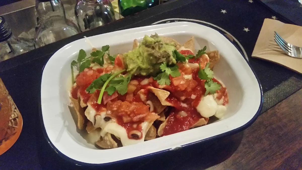 Nachos, Leonards House of Love
