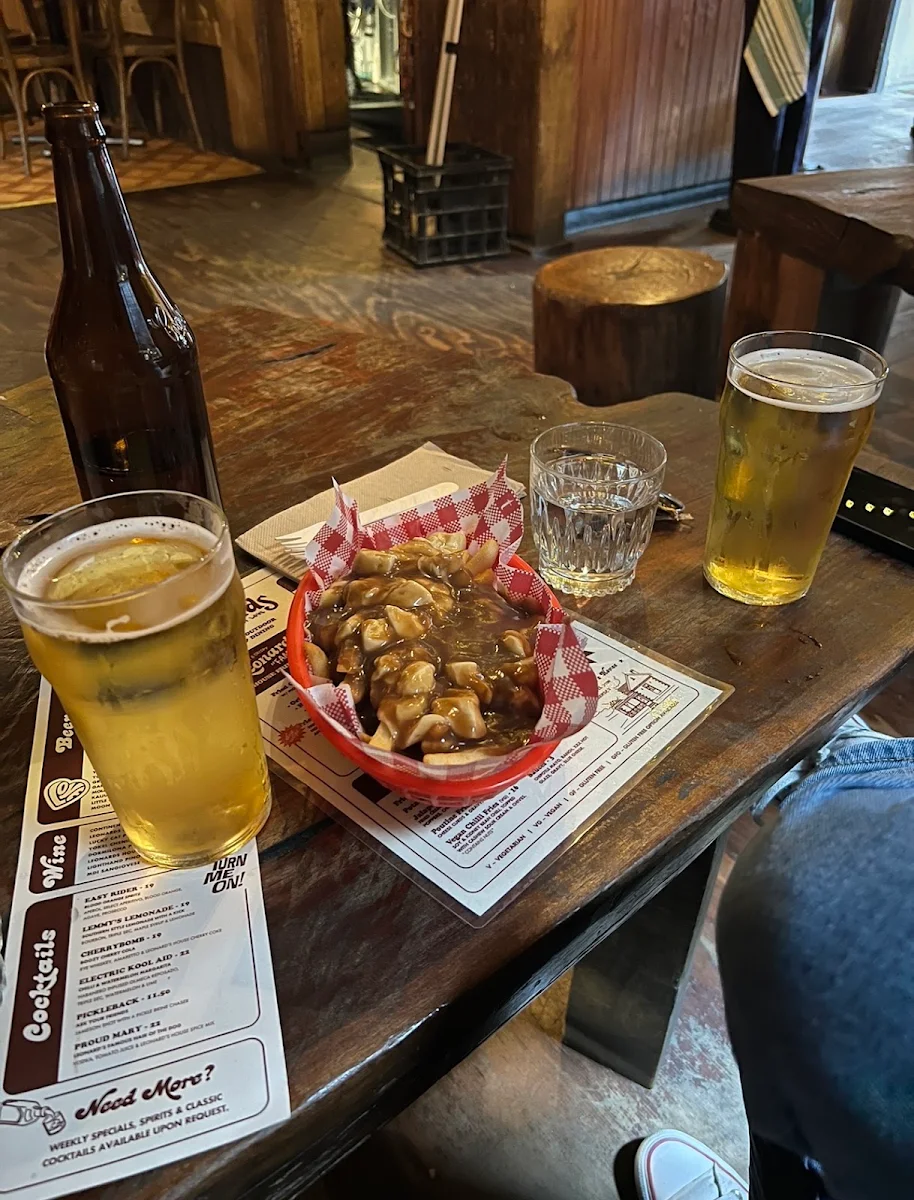 Poutine, Leonards House of Love