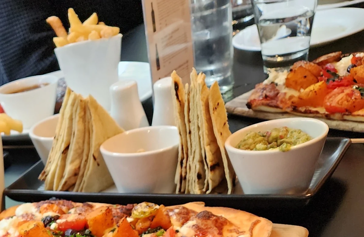 Dips, Warradale Hotel
