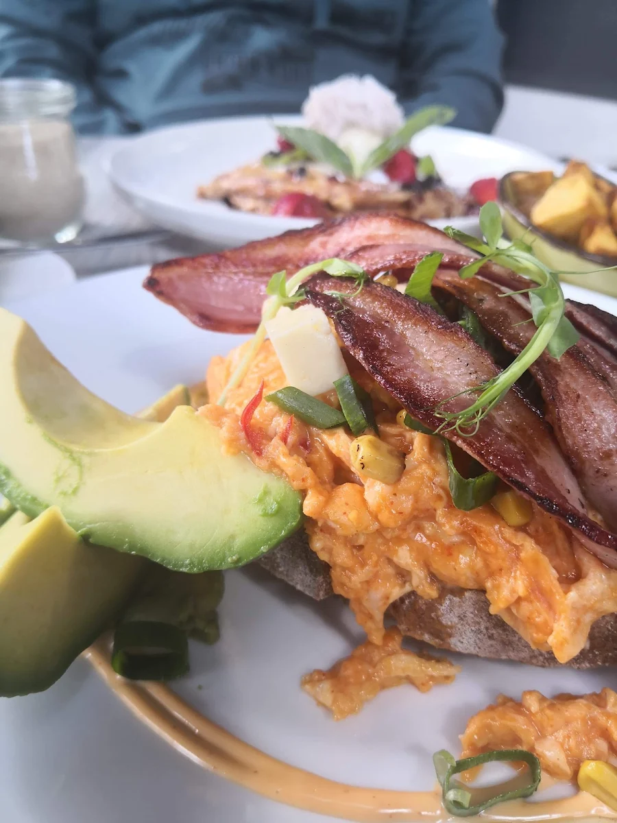 Chilli Scrambled Eggs (V)