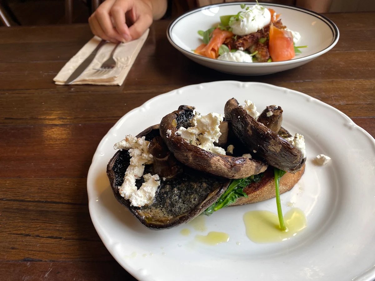 Highlights, Eudlo General Store