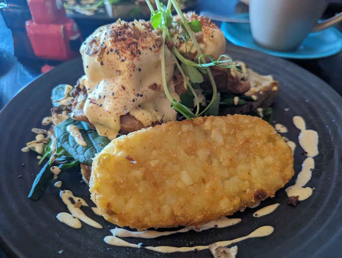 Eggs Benedict, The Robot Bun Factory Cafe