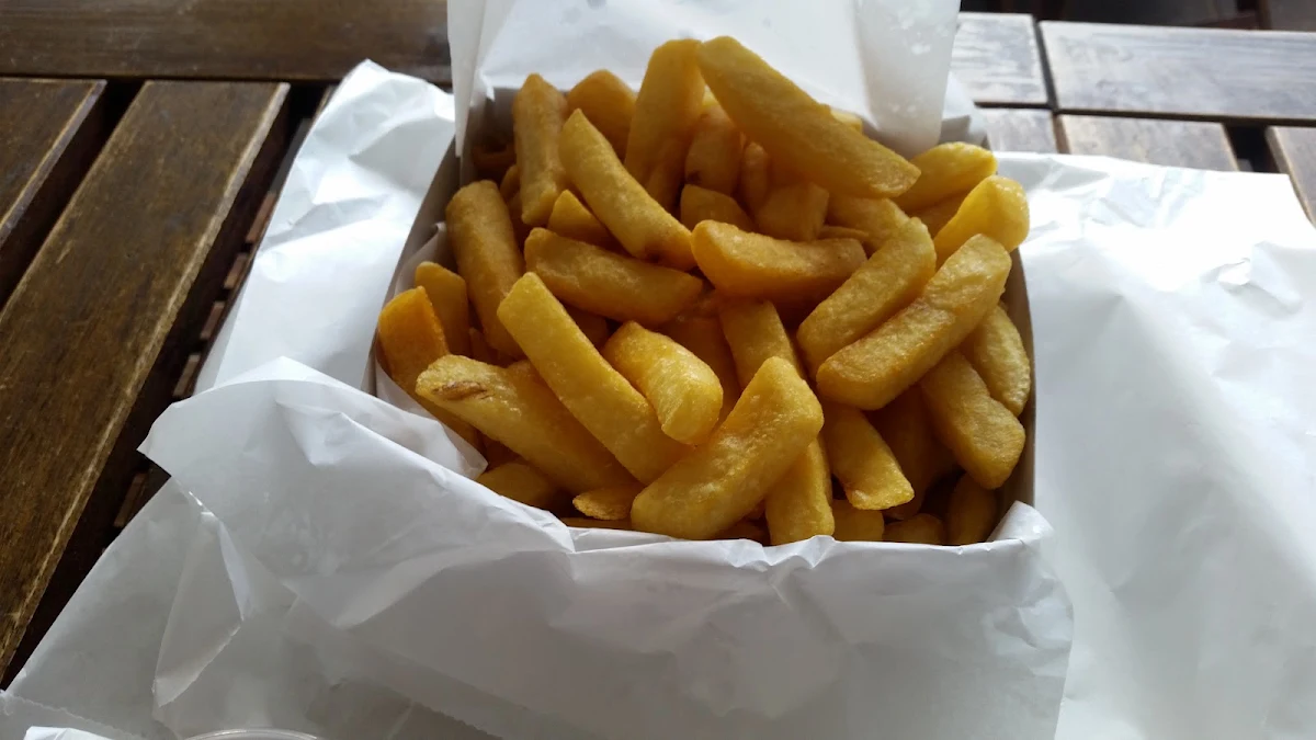 Medium Chips, Fisherman's Wharf