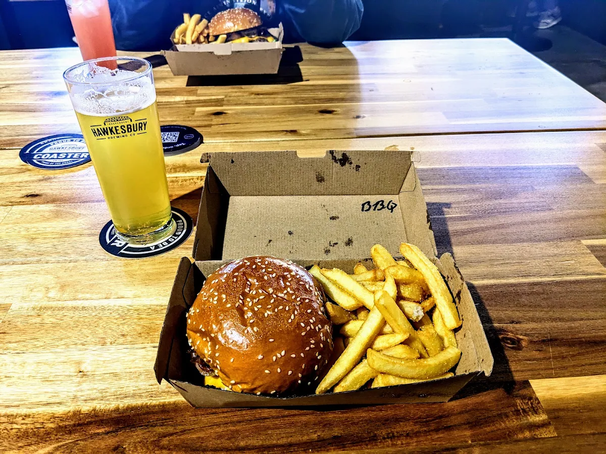 BBQ Bacon Cheeseburger and Chips
